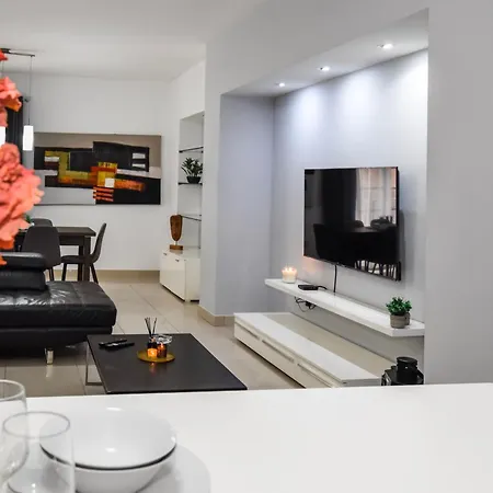 Bh - Three Bedroom *