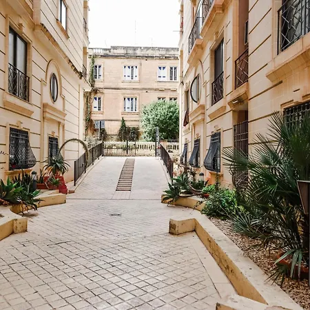 Bh - Three Bedroom *