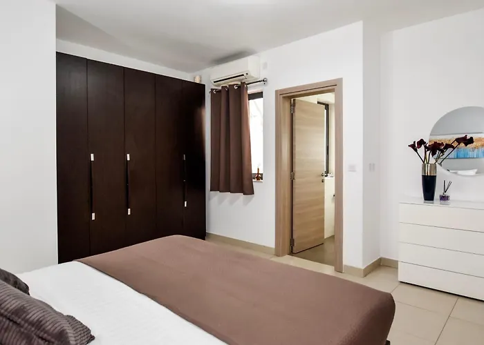 Apartment Bh - Three Bedroom *